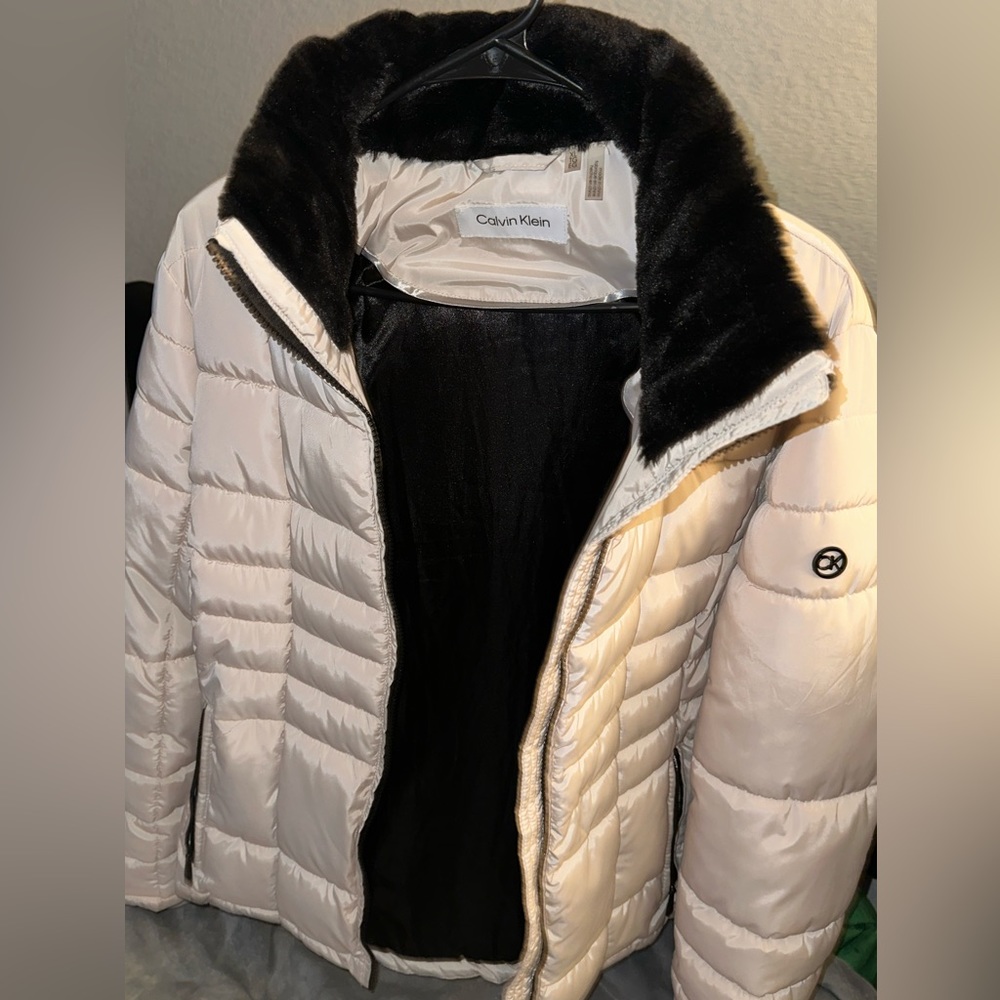 Winter Jacket - Lady’s apparel-XL - Calvin Klein
